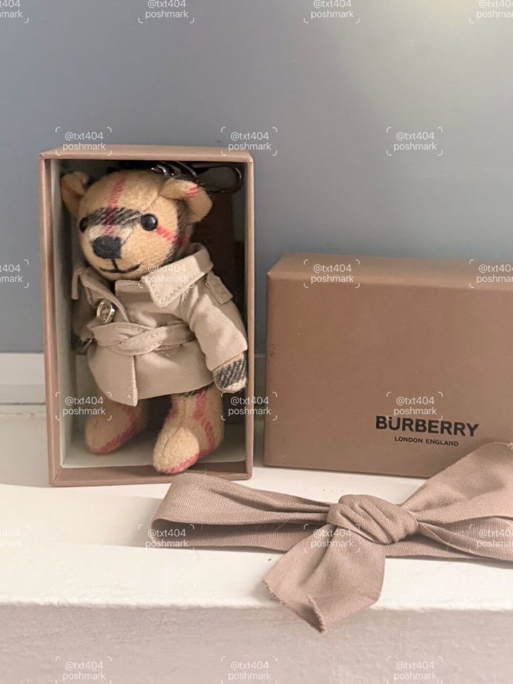 Burberry Antique Yellow Check Cashmere Trench Coat Thomas Bear Charm Keychain - Picture 4 of 7